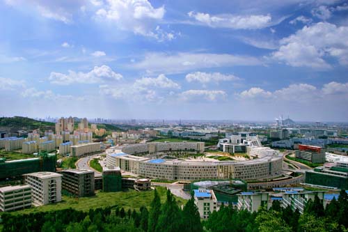 綿陽市構建“四個一”產業(yè)鏈招商機制 推動新型顯示產業(yè)集聚集群發(fā)展