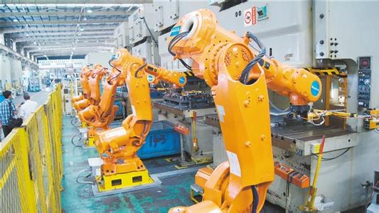 貫徹實施《中國制造2025》 推動裝備制造業(yè)轉型