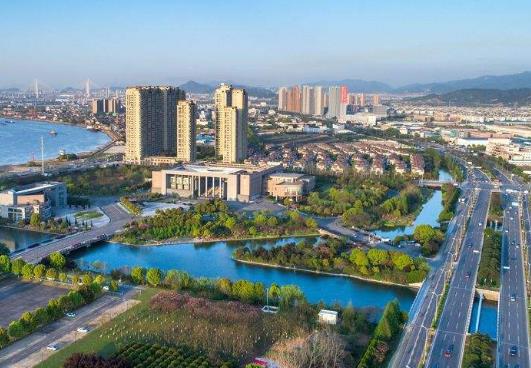 載體建設(shè)，“強實體”期待崛起“強平臺”